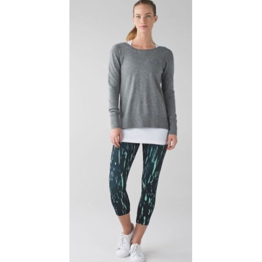 Lululemon Size 6 Wunder Under Crop‎ III Painted Animal Menthol Black Leggings